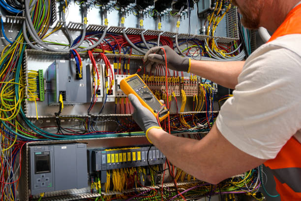 Best Emergency Electrical Repair  in Fowlerville, MI